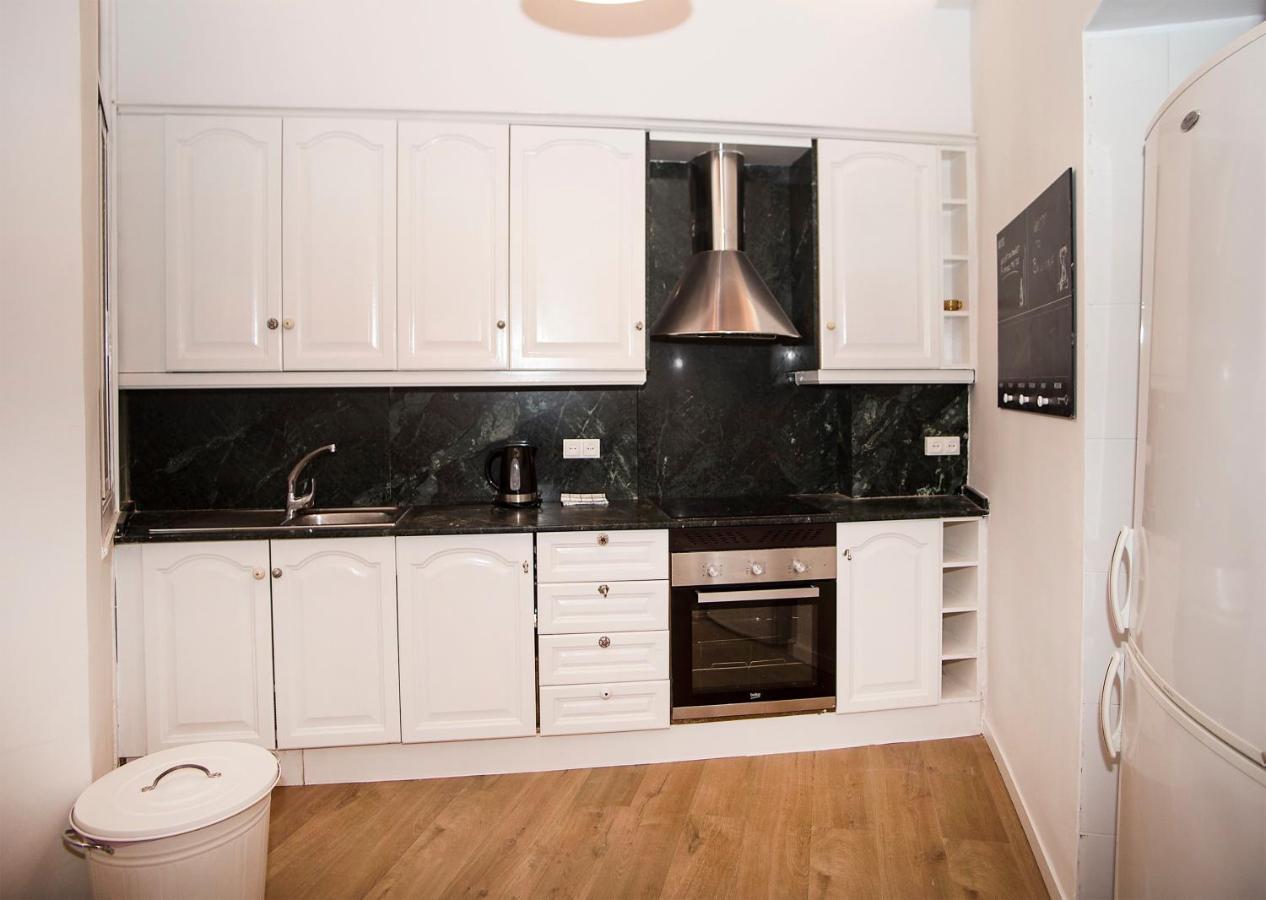 Mai & Maud Ronda Apartment Барселона Екстер'єр фото