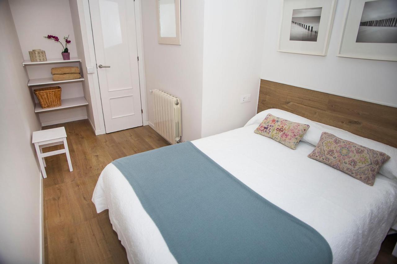 Mai & Maud Ronda Apartment Барселона Екстер'єр фото