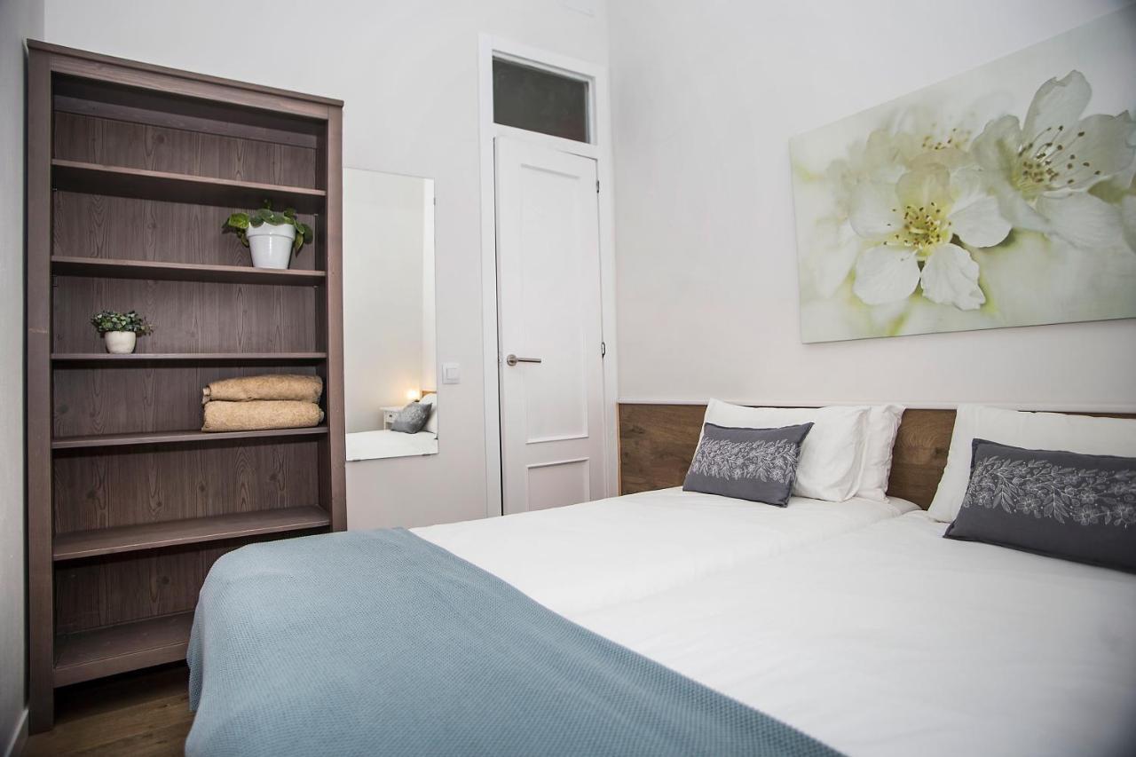 Mai & Maud Ronda Apartment Барселона Екстер'єр фото