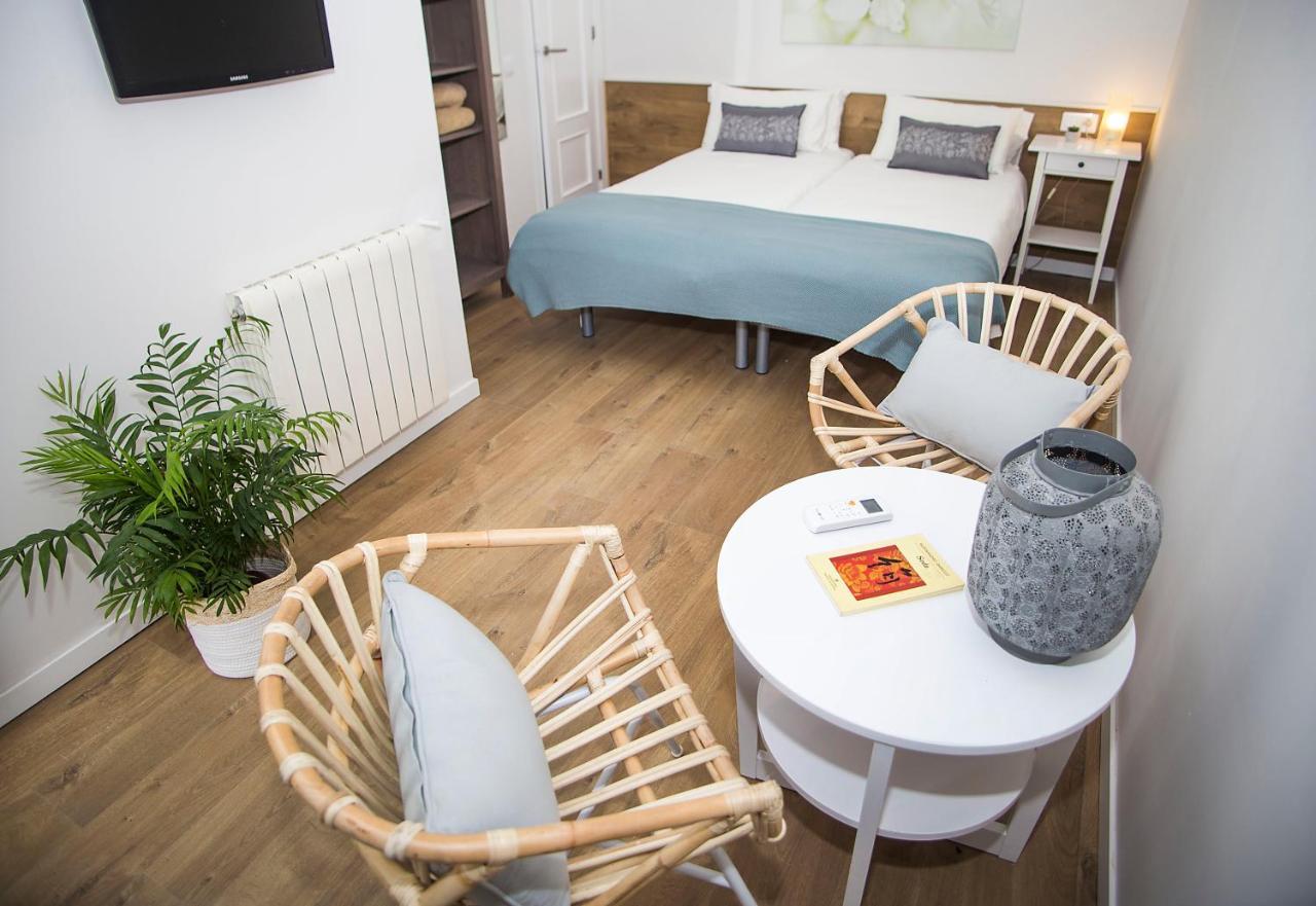 Mai & Maud Ronda Apartment Барселона Екстер'єр фото